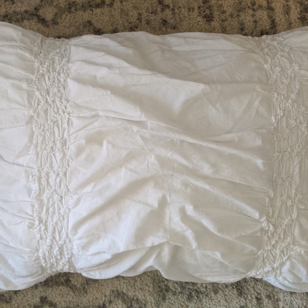 White ruffle standard pillow shams set of 2